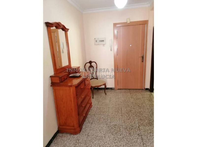 Foto 4bc42f4d-6ca7-4112-bb5c-d4f216e8968b. Alquiler piso  en alquiler en oliverosaltamirabarrio alto en Almería