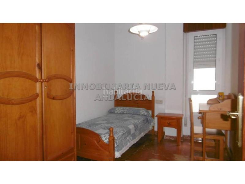 Foto 608d5faf-aad7-4fa6-9584-52e185ac8583. Alquiler piso  en alquiler en centro en Plaza de Toros - Santa Rita Almería