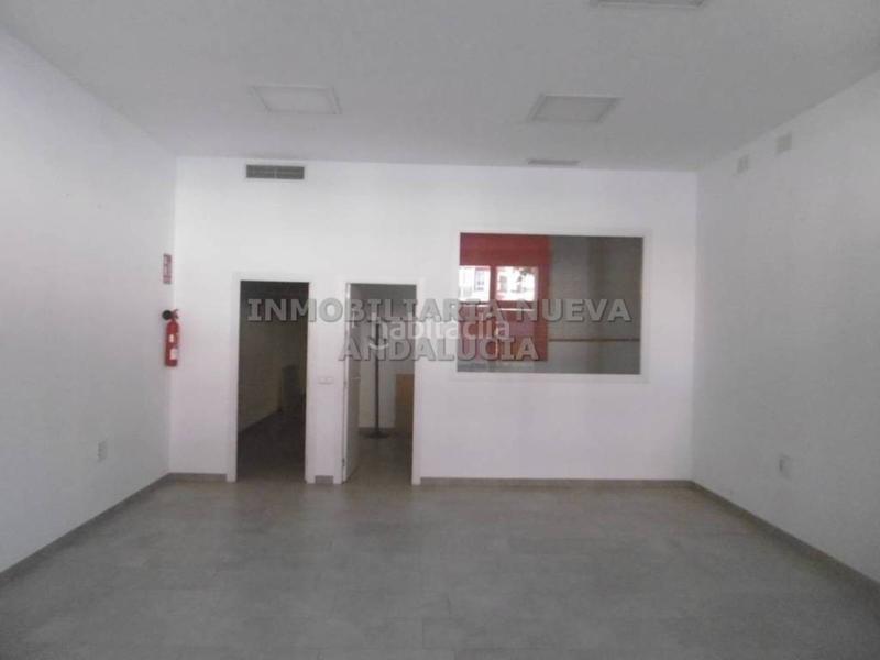 Foto c1e982b4-a196-4b00-aacd-ec6eb7faf5ff. Alquiler local comercial  en alquiler en Almería