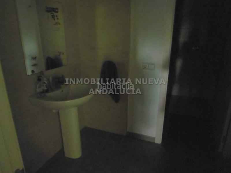 Foto f3488575-f5b4-48ca-808e-7c10227600a2. Alquiler local comercial  en alquiler en Almería