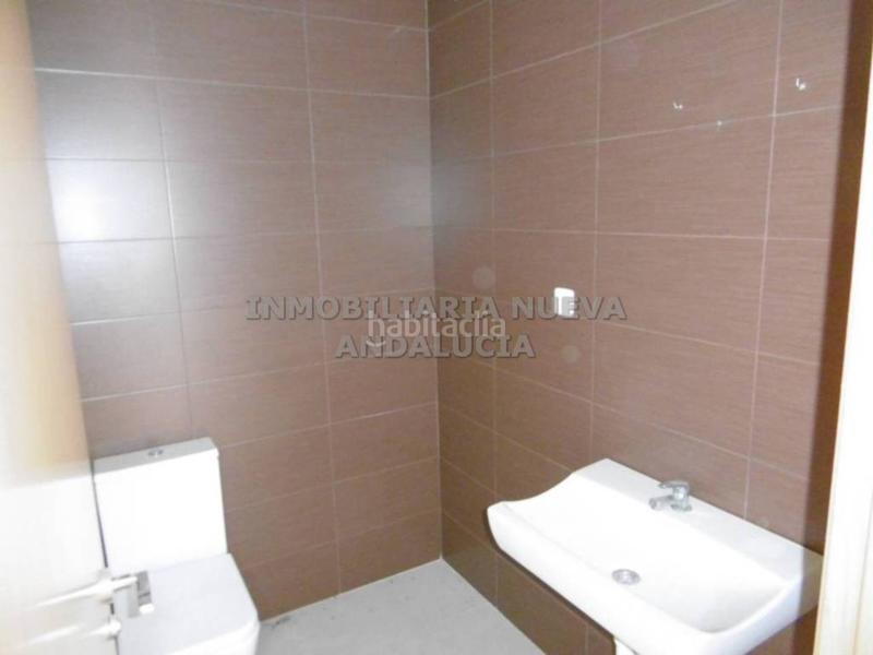 Foto cc90dd2e-08bd-4095-91a1-137abbabebe6. Affitto locale commerciale in San Luis Almería