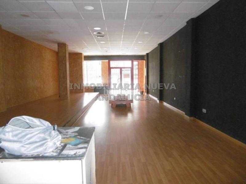 Foto bd9858a8-fe67-4c78-aa0b-e7c9358bb505. Lloguer local comercial a Nueva Andalucía Almería