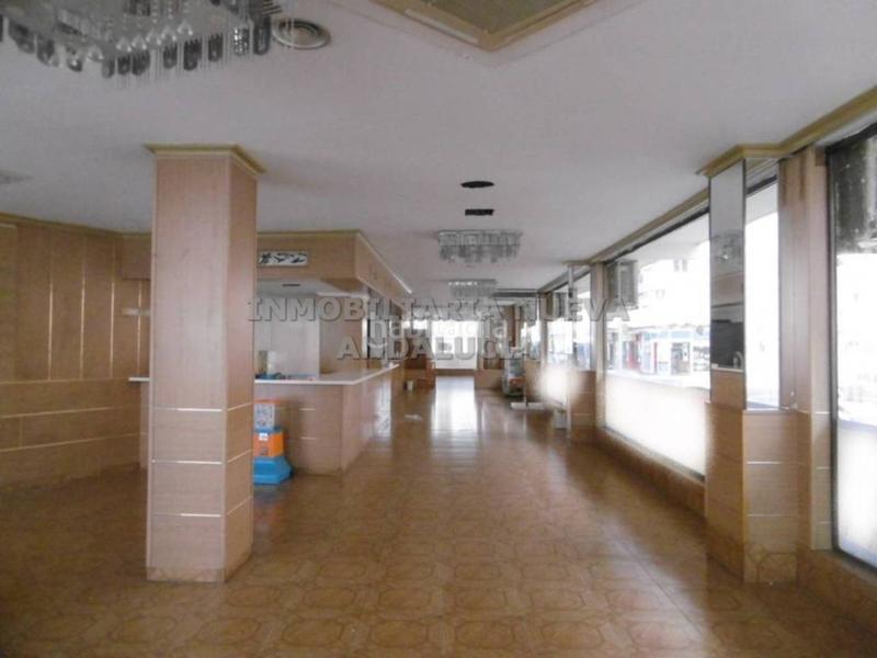 Foto 6019f9c8-f591-4777-8a50-06a392cc35af. Lloguer local comercial a Ciudad Jardín - Tagarete - El Zapillo Almería