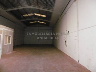 Rent Industrial building in Viator. Nave industrial en alquiler en la juaída