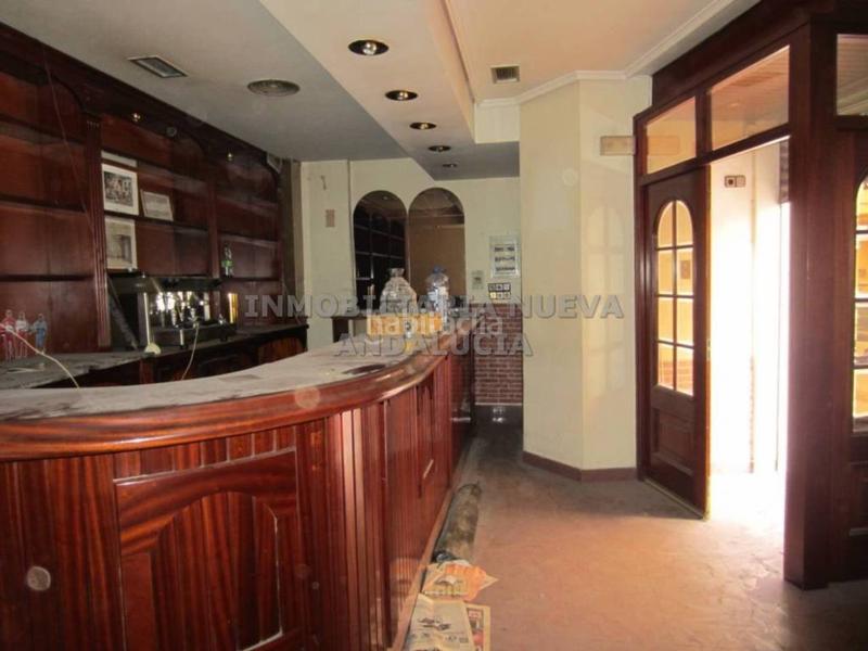 Foto dc6c4fe8-709b-4f7e-b40e-8d99d2647485. Alquiler local comercial  de 2 mano en alquiler en Almería