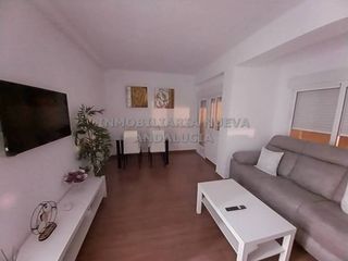 Rent Flat in Plaza de Toros - Santa Rita. Piso en alquiler en centro04003
