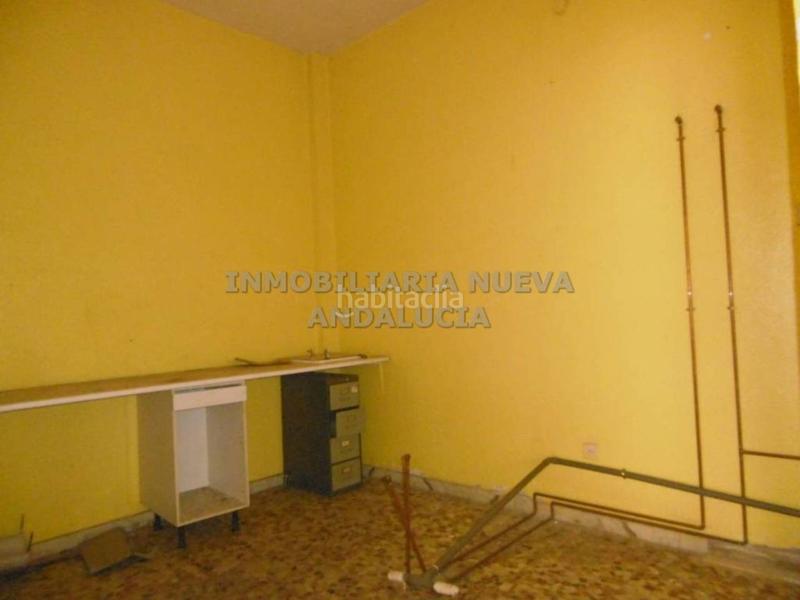 Foto bc5f0c81-6346-4b18-b57e-b9187febaac4. Alquiler local comercial  en alquiler en Almería