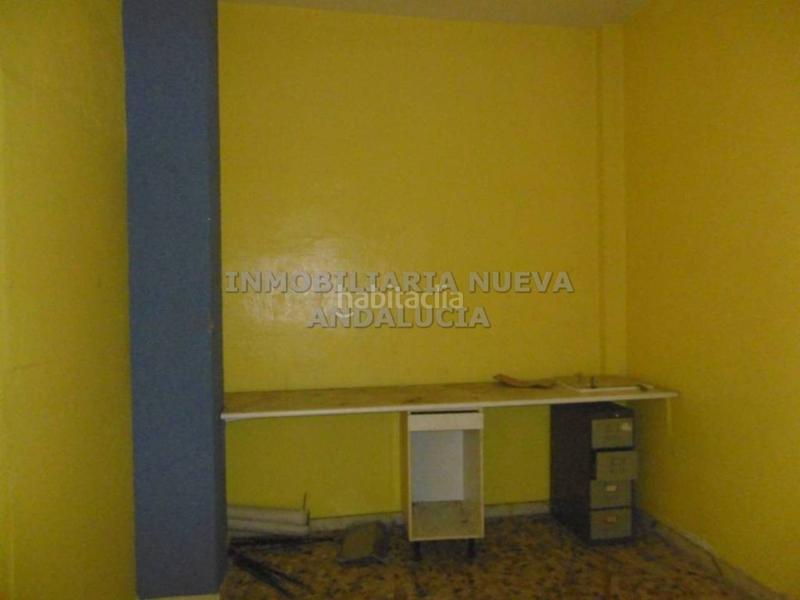 Foto 091f1a94-a6e2-48c8-80a2-cb0e198ee8a7. Lloguer local comercial a Nueva Andalucía Almería