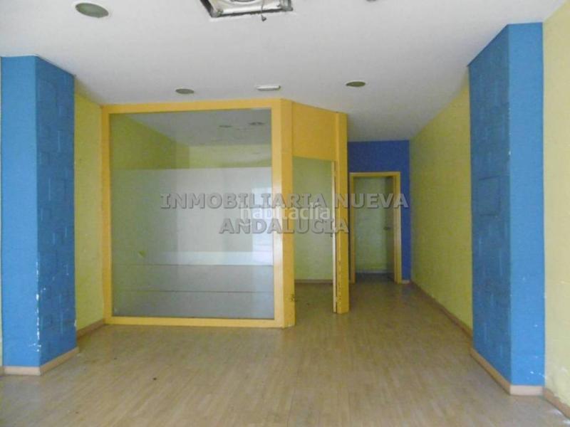Foto 43e04868-f9a2-4e39-a8fb-092a9a6c1068. Lloguer local comercial a Nueva Andalucía Almería