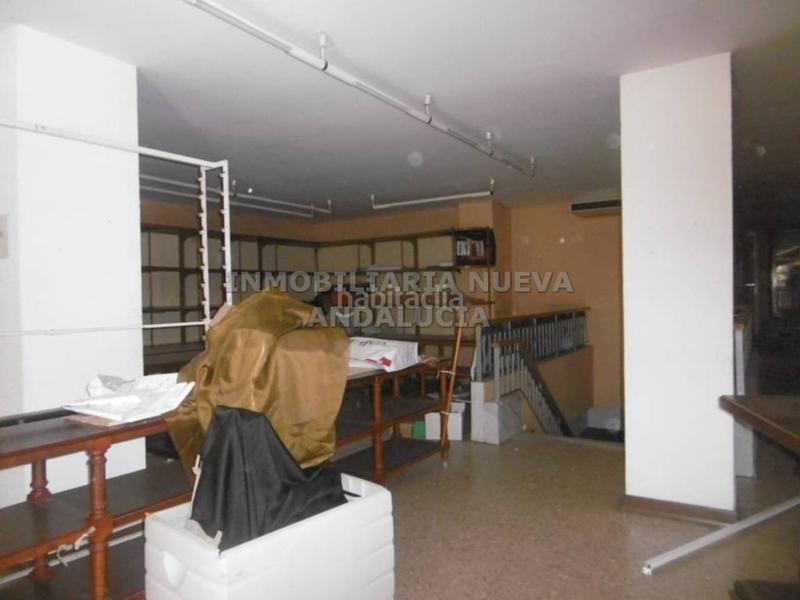 Foto 4a3ca390-3c30-40dd-b1c1-62cace6eb16b. Location local commercial dans Centro Almería