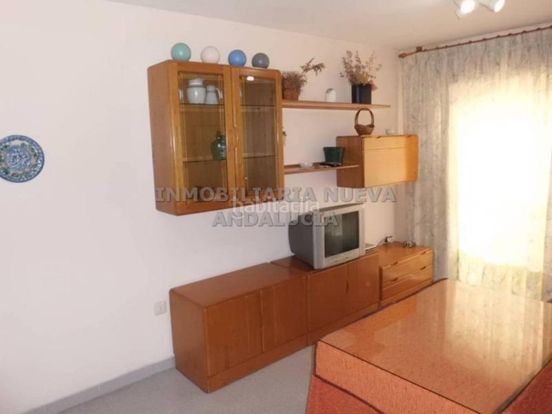 Foto c10bbe87-6ace-4c97-850a-90600feef3e2. Rent flat with parking pool in Retamar Almería