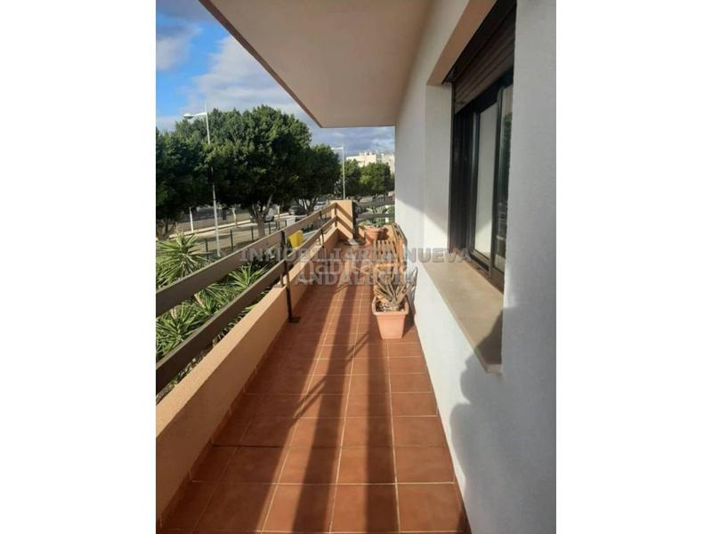 Foto 487fe5ba-a0bd-49dc-b1ff-4d5600f152b9. Miete zweistöckige wohnung mit parking pool in El Toyo Almería