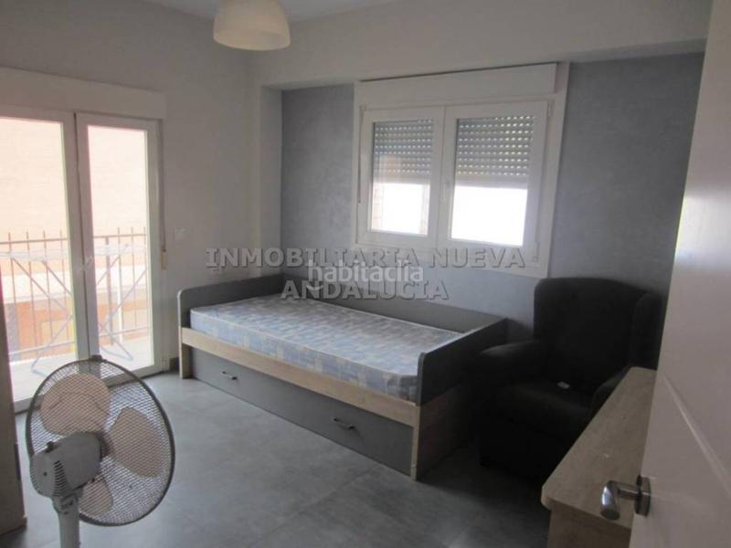 Foto 5d07c27d-7e1b-4347-9591-54107e1d14cd. Rent flat with parking in Barrio Alto - San Félix Almería