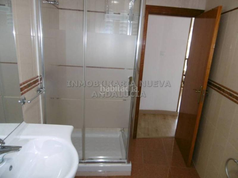 Foto b3815fa3-c823-4915-980e-54dc85448e0f. Alquiler piso  en alquiler en Barrio Alto - San Félix Almería