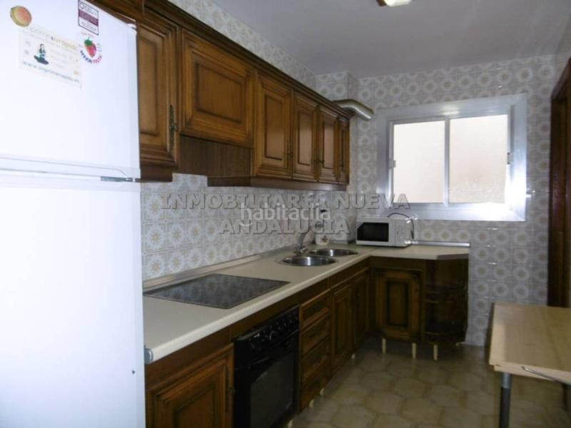 Foto 7f067bcf-1f4a-456e-b3a1-d8aee7dc0e07. Lloguer pis a Plaza de Toros - Santa Rita Almería