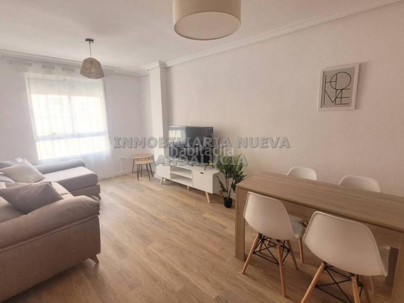 Foto 89b859cd-bb32-49f6-99bb-af2312f56aa0. Affitto appartamento con parcheggio in San Luis Almería