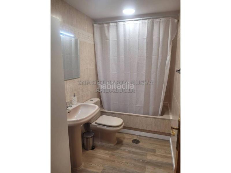Foto 0a1cbb4c-616e-4c08-8a24-61f43cf1259a. Location appartement avec parking dans San Luis Almería