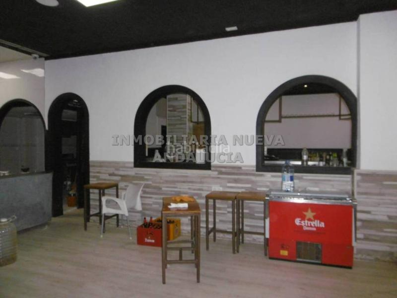 Foto 62f4efcc-9204-485a-9a78-4f2f55778126. Lloguer local comercial a Nueva Andalucía Almería