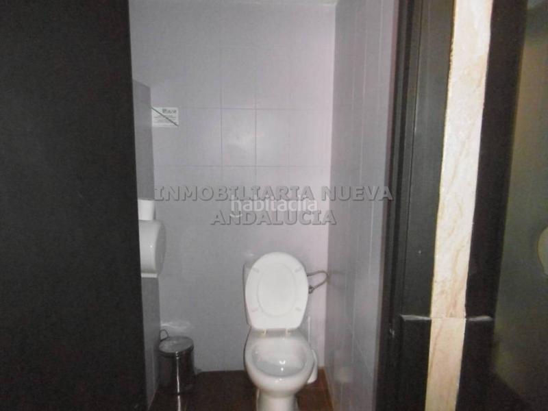 Foto 89dcb60c-0fbf-4112-a798-570afefe4f6f. Lloguer local comercial a Nueva Andalucía Almería