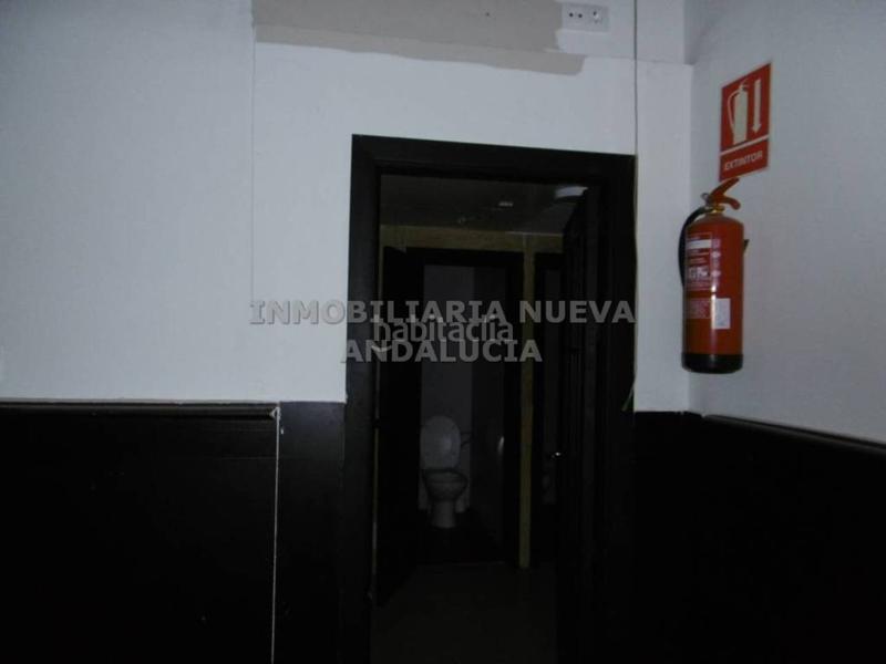 Foto 90fe3889-f6ec-4b79-a957-1bf2dbaf9dde. Lloguer local comercial a Nueva Andalucía Almería