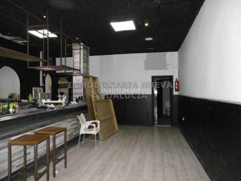 Foto d15c0151-6acb-4507-bca7-7e3ed0515824. Lloguer local comercial a Nueva Andalucía Almería