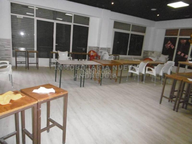 Foto e03ae9e8-cc41-406c-be8a-bdae1ac92978. Lloguer local comercial a Nueva Andalucía Almería