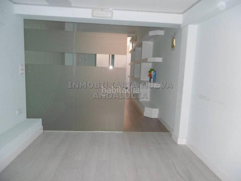 Foto ccd760c8-0e01-4af3-a9d1-97eaf3bf5cb7. Rent business premise in Nueva Andalucía Almería