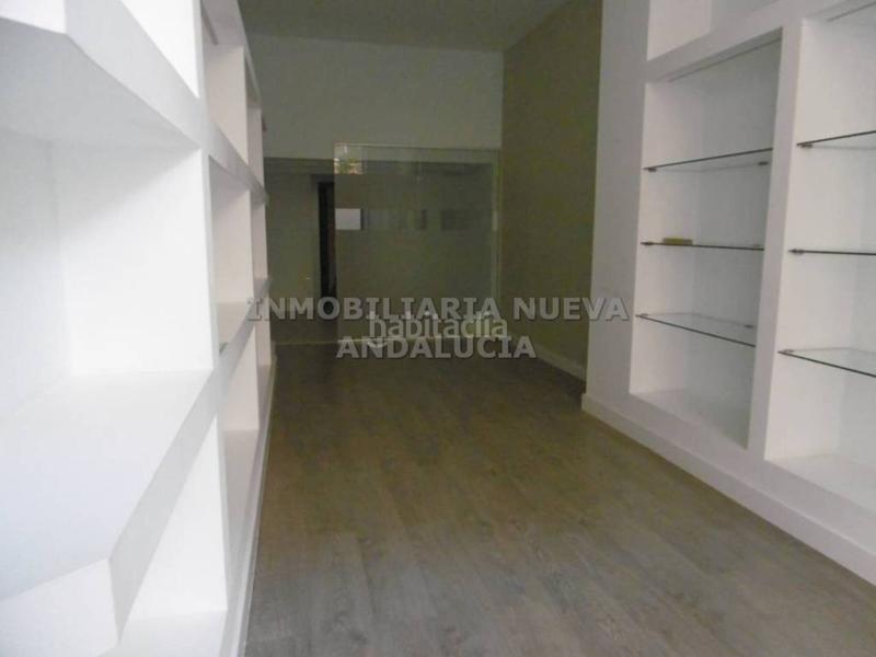 Foto fa54c917-1411-4414-8e86-a8fa3acdcf9a. Rent business premise in Nueva Andalucía Almería