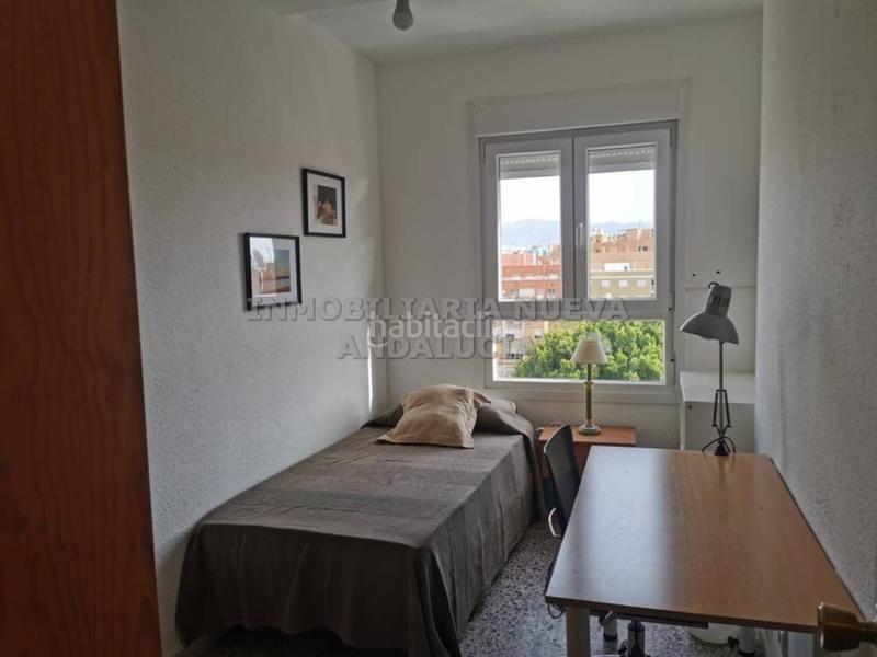 Foto 81a0e41b-e4c6-4713-b266-fb797ed34da5. Affitto appartamento in Ciudad Jardín - Tagarete - El Zapillo Almería