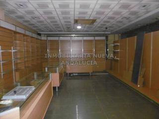 Locale commerciale in Nueva Andalucía