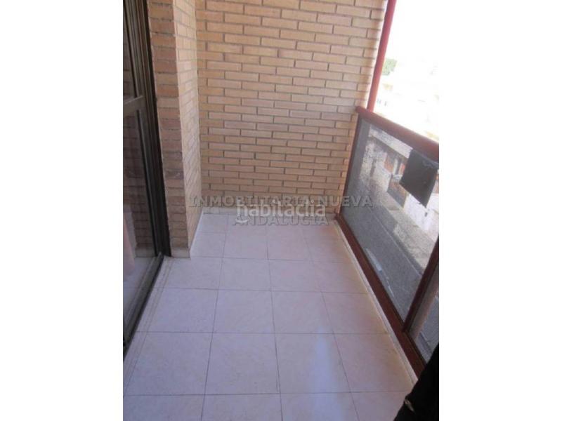 Foto 4179ece4-e3bb-41dd-8cfc-2ea93fa7097d. Alquiler piso  en alquiler en Ciudad Jardín - Tagarete - El Zapillo Almería