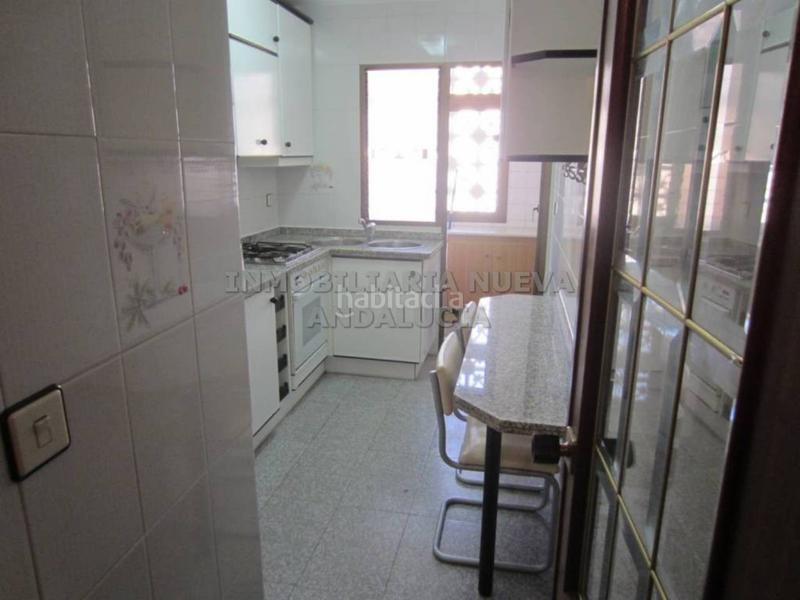 Foto 6f2ab01a-2077-4def-8846-a84a0d0ddf84. Alquiler piso  en alquiler en Ciudad Jardín - Tagarete - El Zapillo Almería