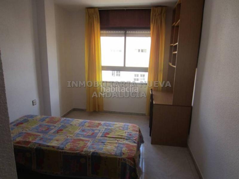 Foto 45496bca-2cc8-46b9-a84f-d9b0b98f8c88. Miete etagenwohnung in Ciudad Jardín - Tagarete - El Zapillo Almería
