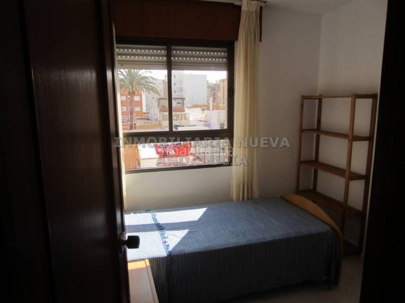 Foto bc370a3f-535e-4ac2-ab2d-8d49eb0323e8. Miete etagenwohnung in Ciudad Jardín - Tagarete - El Zapillo Almería