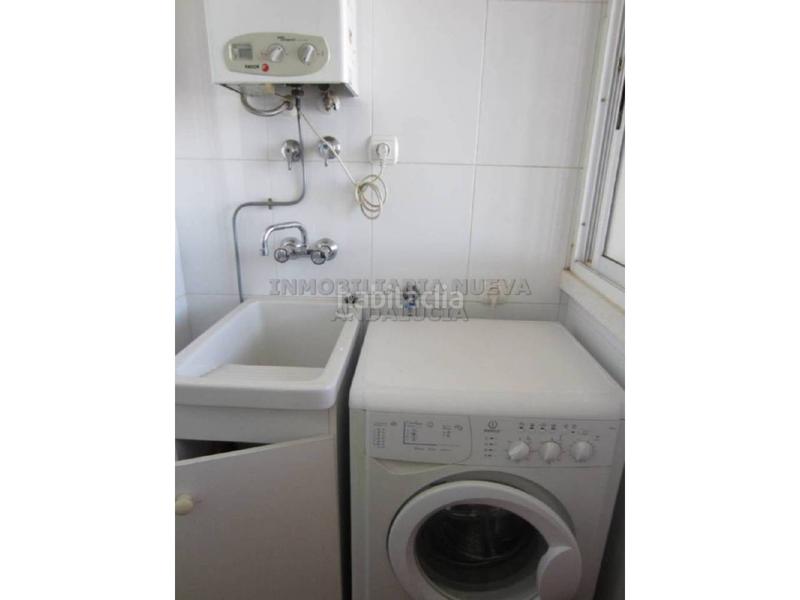 Foto be25d1e9-30f5-4e2d-8e02-92c6ea1ec327. Location appartement avec chauffage parking piscine dans Almería