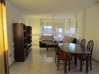 Location Appartement à Ciudad Jardín - Tagarete - El Zapillo. Piso en alquiler
