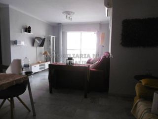 Location Appartement à Ciudad Jardín - Tagarete - El Zapillo. Piso en alquiler