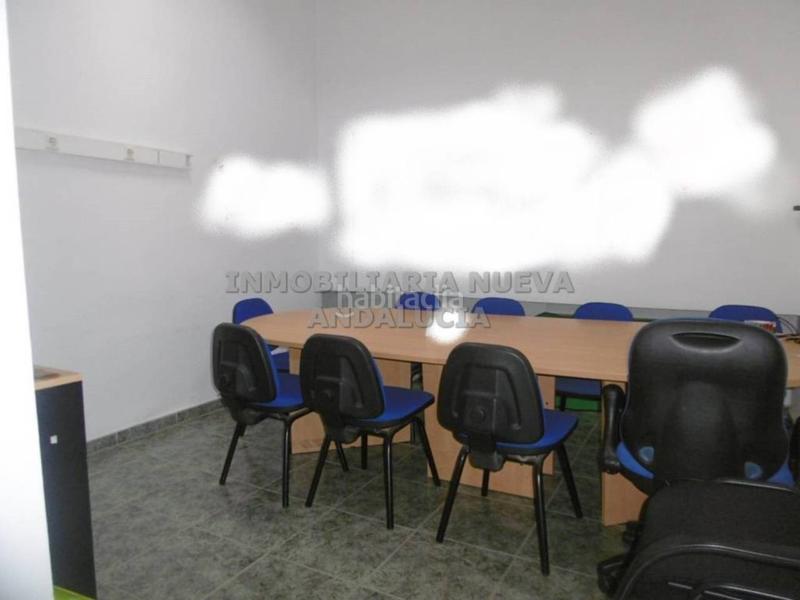 Foto cfa84a74-ad1d-41f7-8d5f-010d3a0366c7. Alquiler local comercial local en alquiler en Nueva Andalucía04006 en Almería