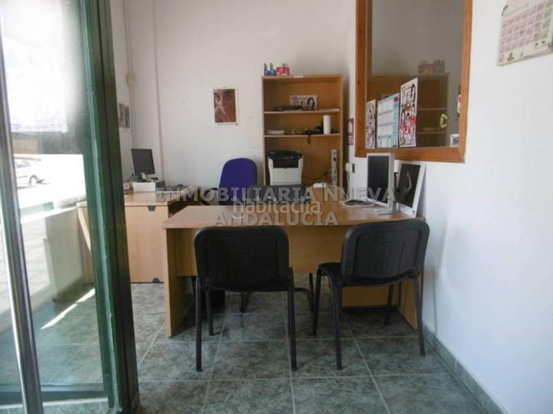 Foto e4e42100-439f-43ed-acb0-bda6fc079b8d. Alquiler local comercial local en alquiler en Nueva Andalucía04006 en Almería