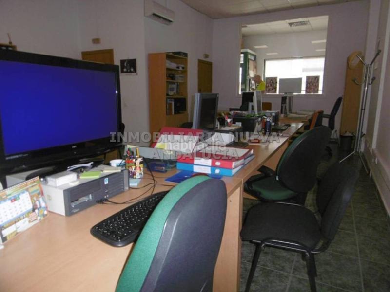 Foto a0d16e5b-34cc-4e84-9188-cf07ec3a7648. Lloguer local comercial a Nueva Andalucía Almería