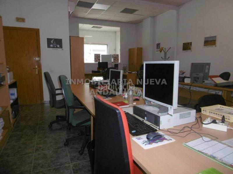 Foto 376c5878-371d-4ee6-b609-4b03c45b9617. Miete geschäftsraum in Nueva Andalucía Almería