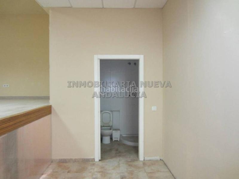 Foto 8ed72a9d-4d8e-40cd-b762-7537071313c3. Lloguer local comercial a San Luis Almería