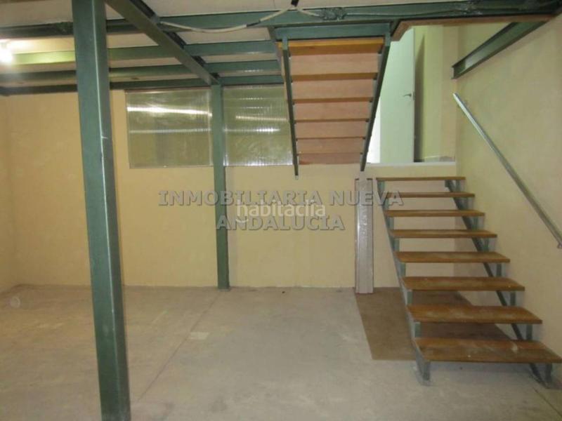 Foto d1f65dd0-418c-42f6-8b25-a877cc3f6af3. Lloguer local comercial a San Luis Almería