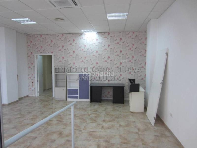 Foto d58a2330-05c8-463e-9821-0f72e981dfec. Lloguer local comercial a San Luis Almería