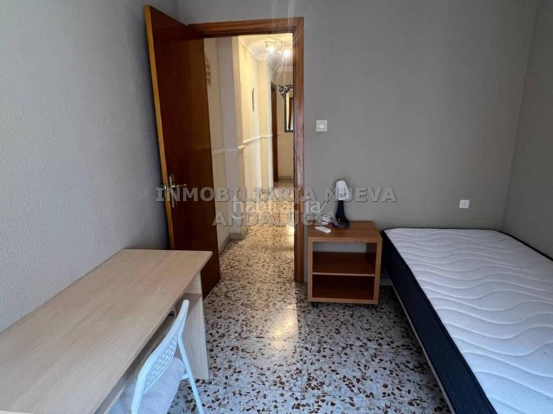 Foto eb7bbe5e-50ea-455b-b4ab-aaa5bc82cc40. Lloguer pis a Barrio Alto - San Félix Almería