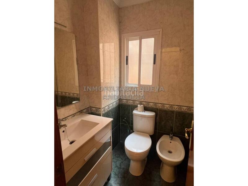 Foto 72d2e97b-b2b2-46d3-947d-b993499b87fc. Miete etagenwohnung in Barrio Alto - San Félix Almería