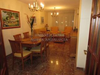 Lloguer Pis a Nueva Andalucía. Piso en alquiler