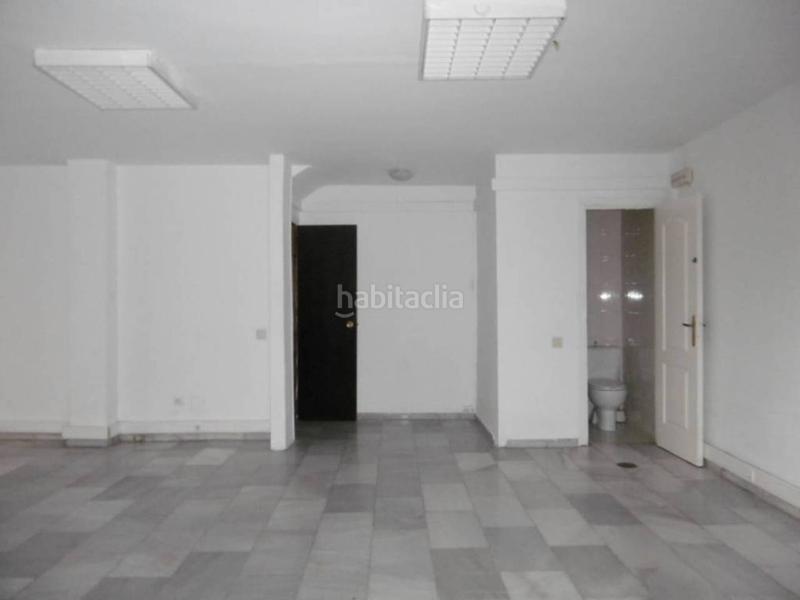 Foto f6157a32-3dfa-4633-a089-ef3a5a7604dc. Lloguer local comercial a Plaza de Toros - Santa Rita Almería