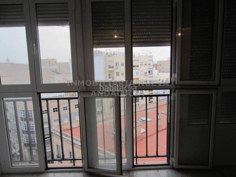 Foto 958203d0-cc24-4551-b36d-10fbf61a0de8. Alquiler piso  en alquiler en Plaza de Toros - Santa Rita Almería
