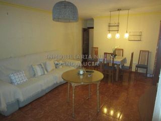 Miete Etagenwohnung in Nueva Andalucía. Piso en alquiler en nueva andalucía04006